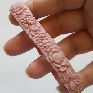 Obag flowers & Roses light pink silicone bracelet.